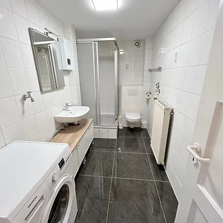 דירה & Monteurwohnung איסרלון