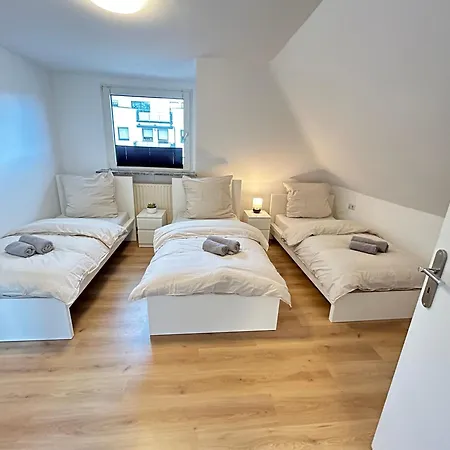 & Monteurwohnung דירה